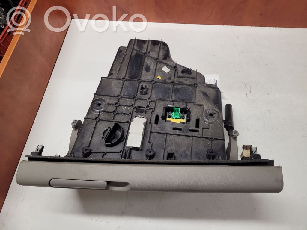 Citroen C5 Daiktadėžės (bordačioko) komplektas 