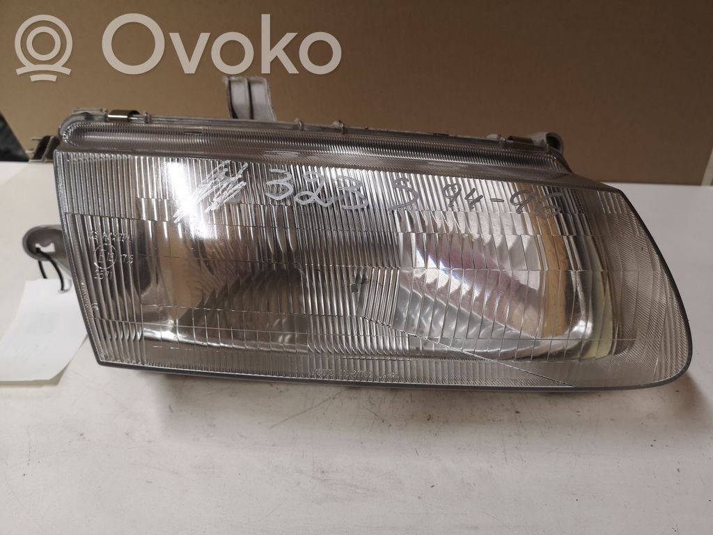 Headlight/headlamp   11061702,11061700