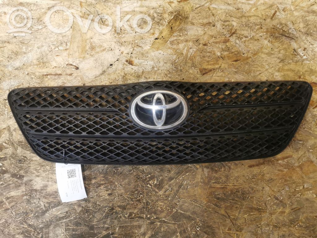 Toyota Corolla E120 E130 Etupuskurin ylempi jäähdytinsäleikkö 