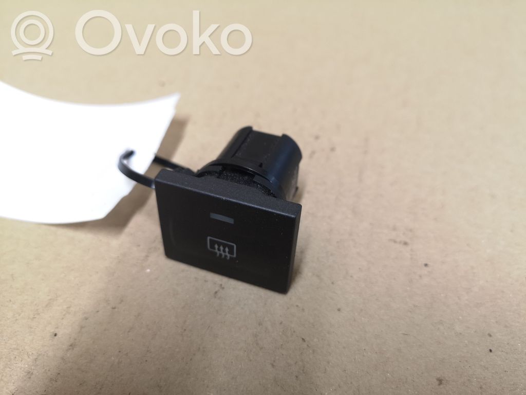 Ford Focus C-MAX Windscreen/window heater switch 