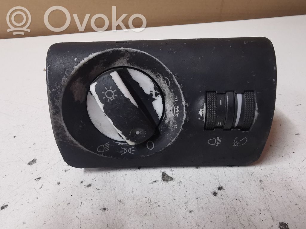 Audi A6 S6 C5 4B Light switch 