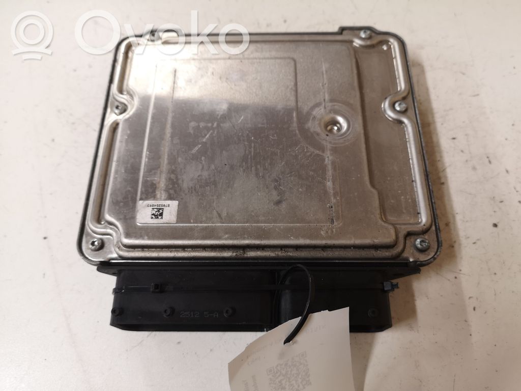 Opel Insignia A Engine control unit/module 