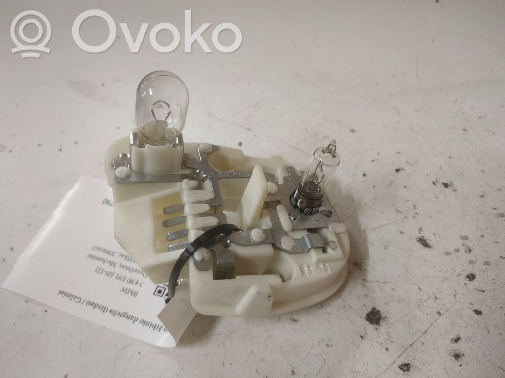 BMW 3 E90 E91 Tail light bulb cover holder 