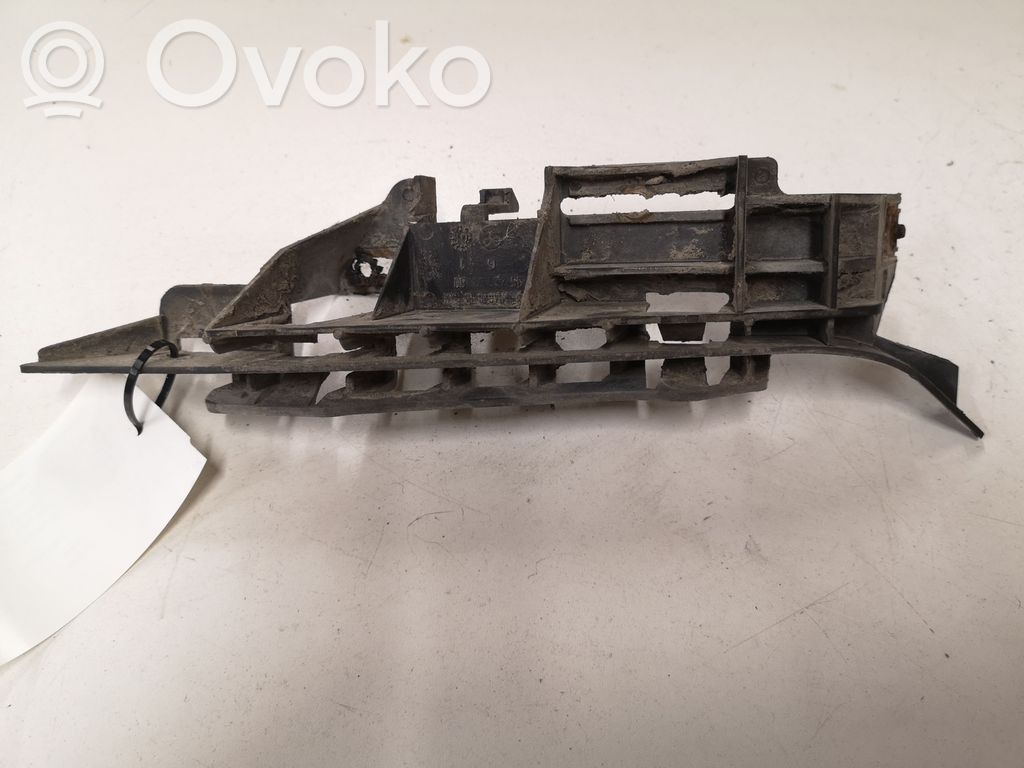 Peugeot 307 Front bumper mounting bracket 