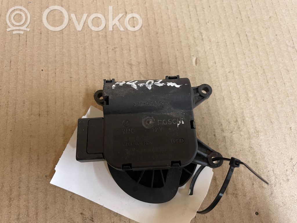 Audi A4 S4 B6 8E 8H Motor/actuator clapetă aer 