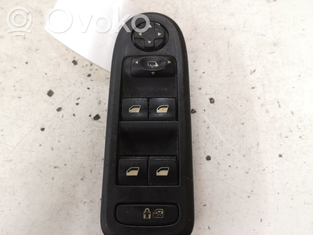 Citroen C5 Electric window control switch 