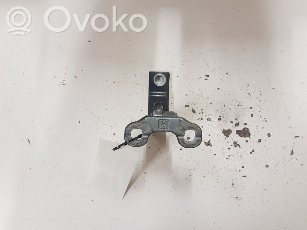 Volvo V40 Front door upper hinge 