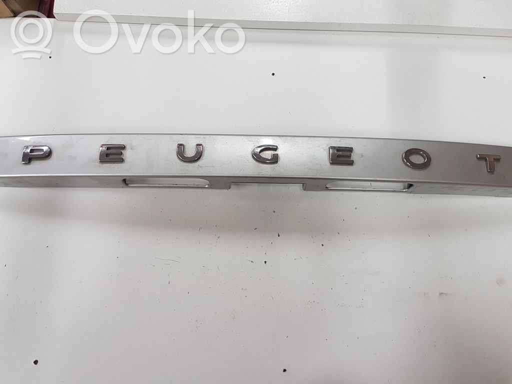 Peugeot 308 Trunk door license plate light bar 
