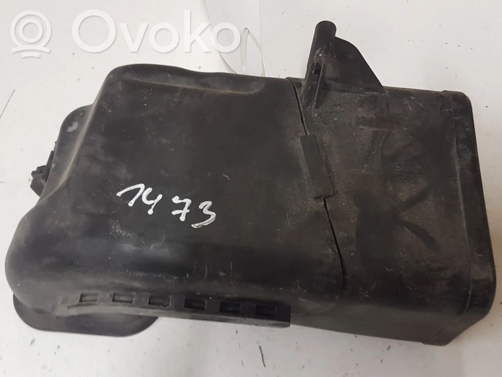BMW 5 F10 F11 Air intake duct part 