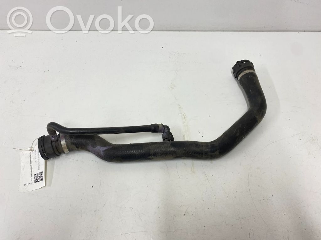 Engine coolant pipe/hose   1712778958703