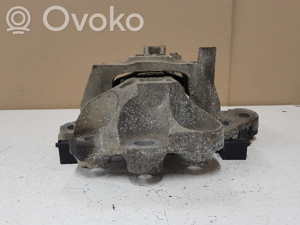 Opel Astra K Engine mount bracket 