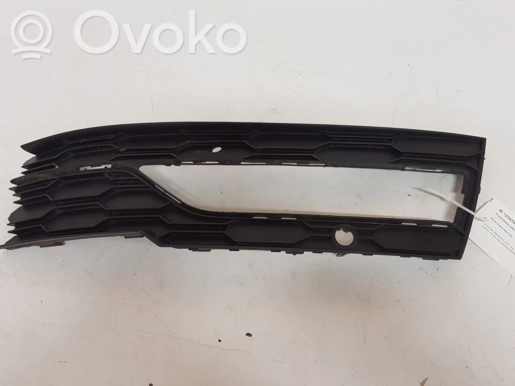 Skoda Octavia Mk4 Grilă/ornament proiector ceață față 