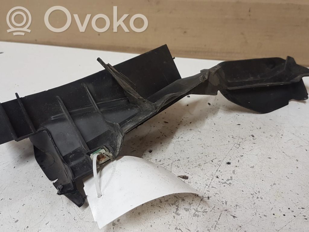 Ford Focus Priekšpusē bampera turētājs 