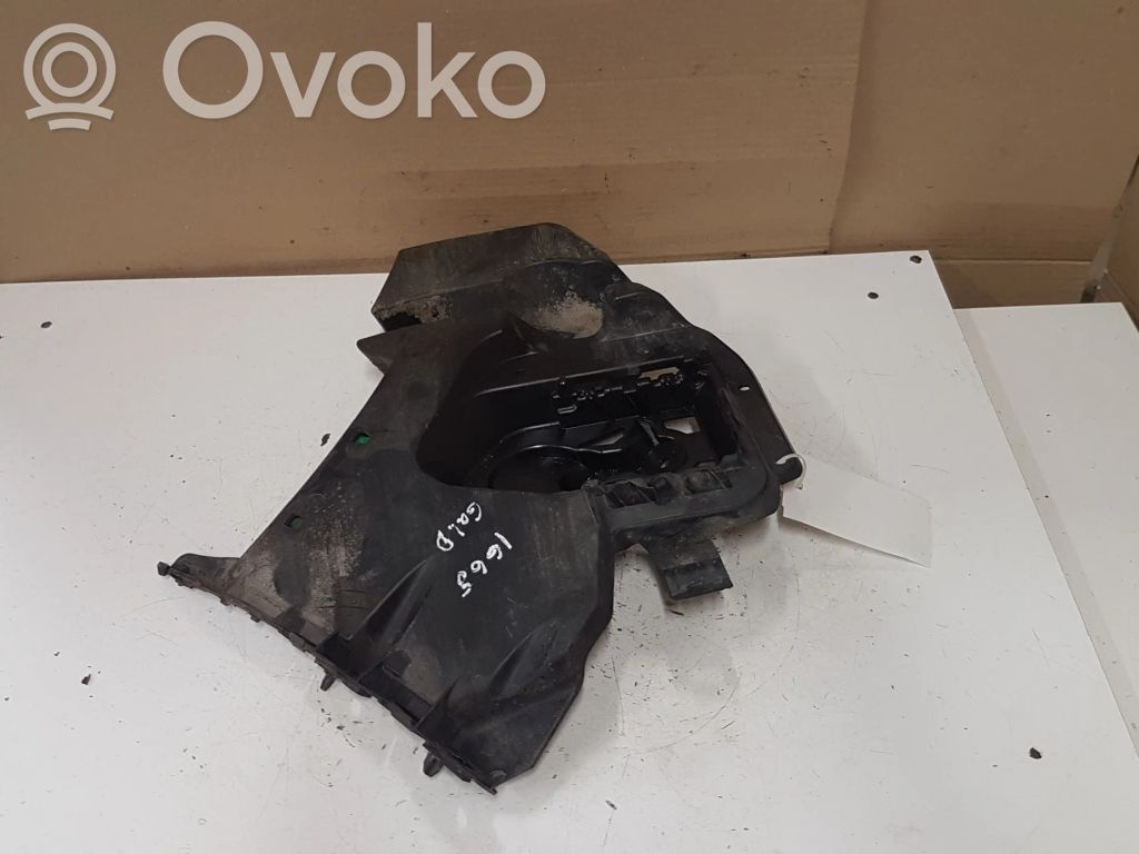 Volvo V40 Suport montare bară spate
