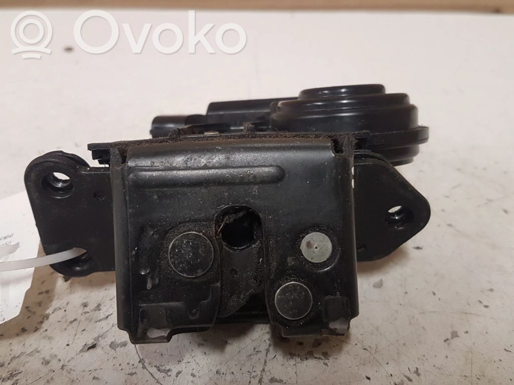 Toyota Avensis T270 Blocco/chiusura/serratura del portellone posteriore/bagagliaio 