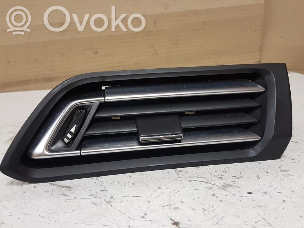 Peugeot 308 Grilă ventilație/ramă laterală bord 