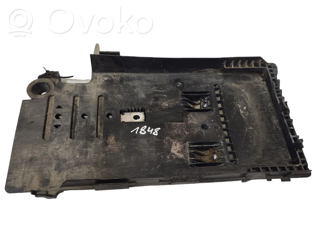 Ford Mondeo MK IV Półka akumulatora