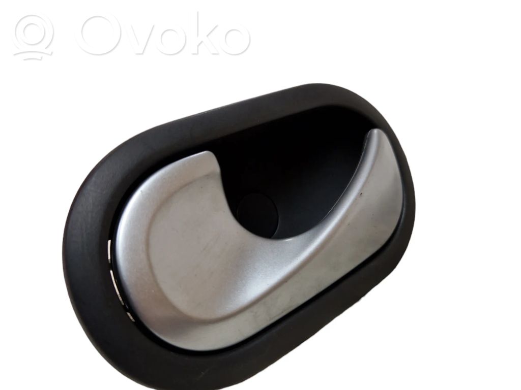 Renault Clio III Front door interior handle 