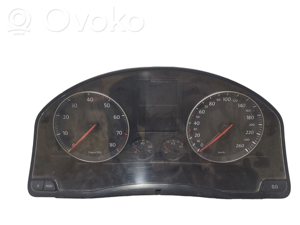 Volkswagen Jetta V Vitezometru (grup de instrumente) 
