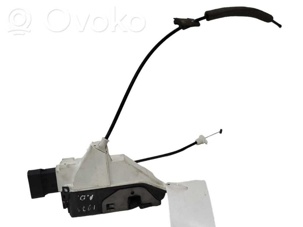Peugeot 5008 Front door lock 