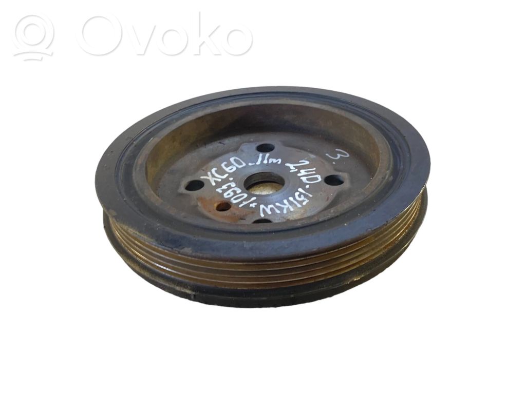 Kampiakselin vauhtipyörä   31258122