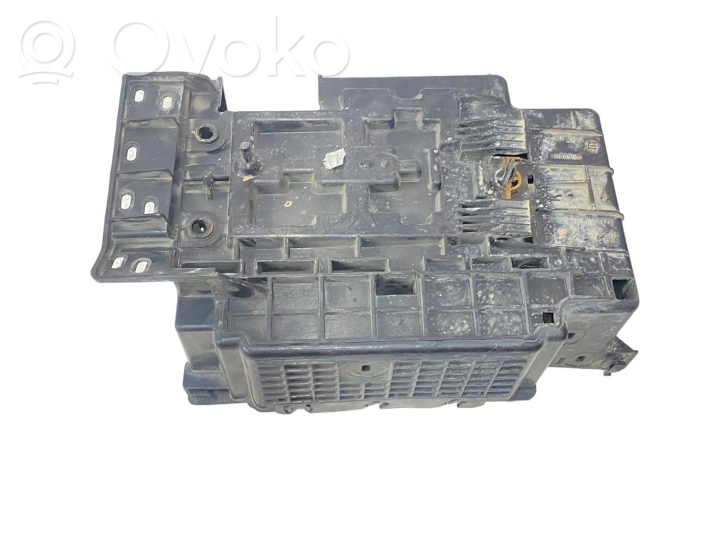 Citroen C3 Battery box tray 