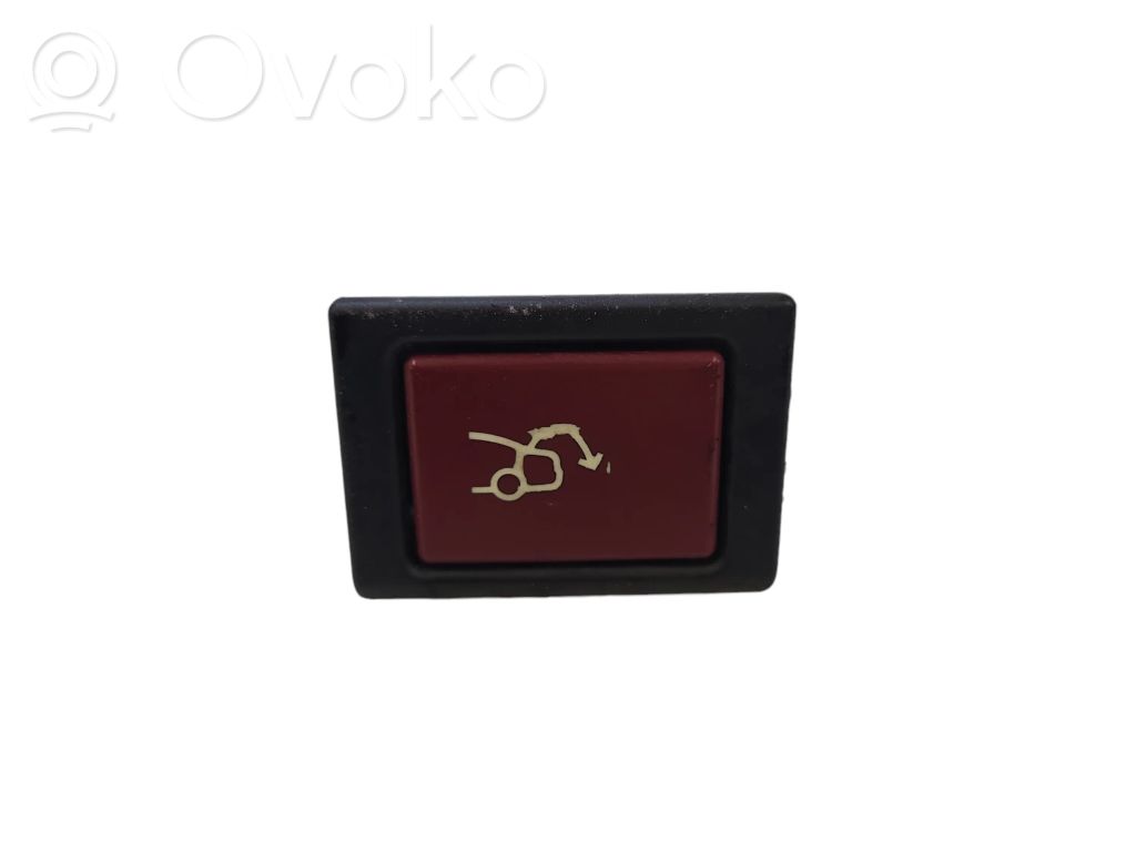 Peugeot 607 Tailgate opening switch 