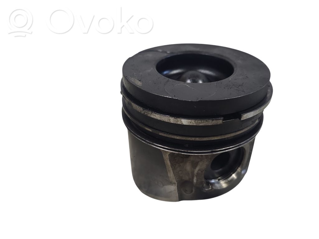 Piston