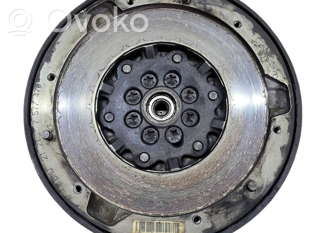 Dual mass flywheel   57747902