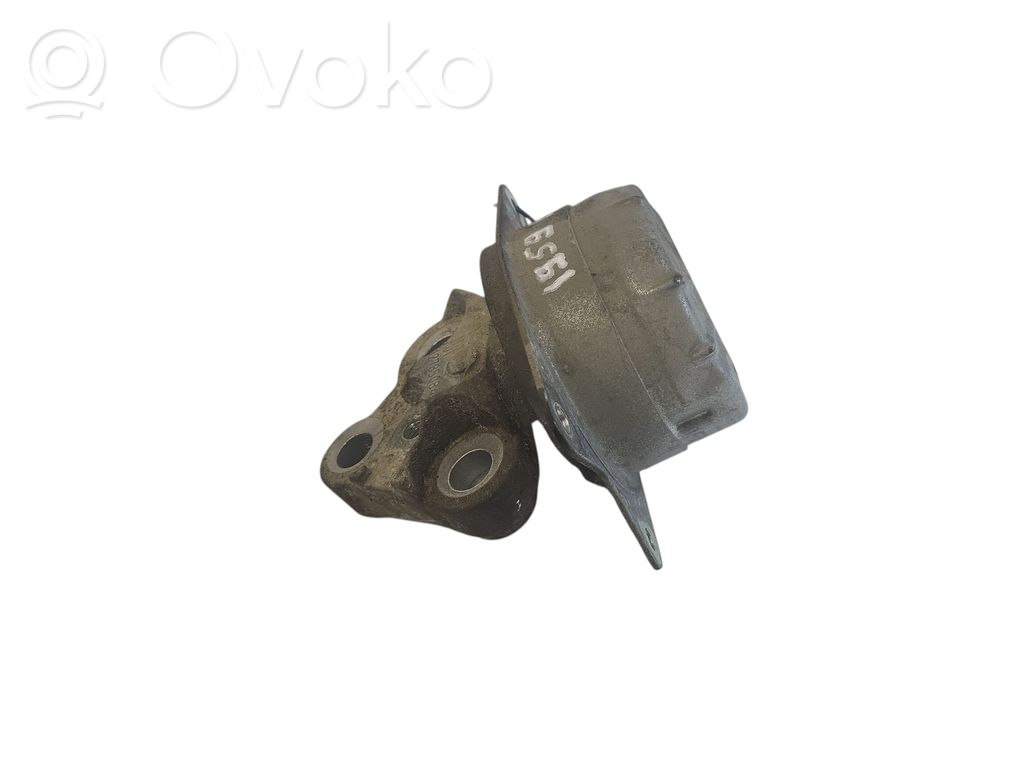 Engine mount bracket   12785084