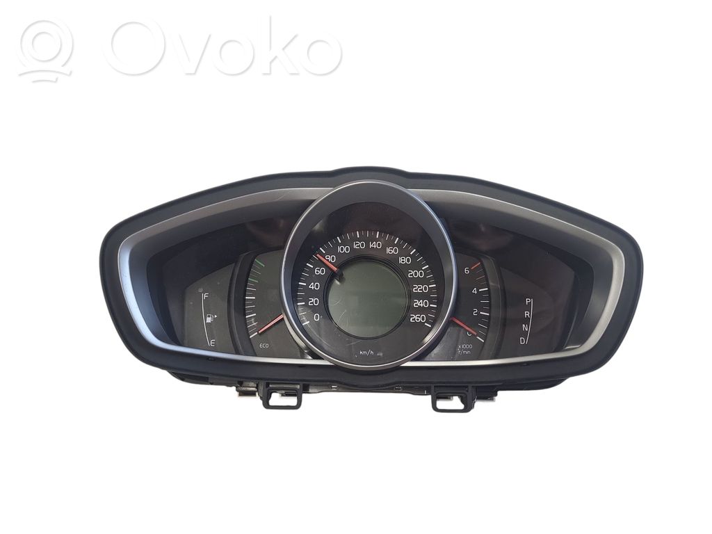 Volvo V40 Speedometer (instrument cluster) 