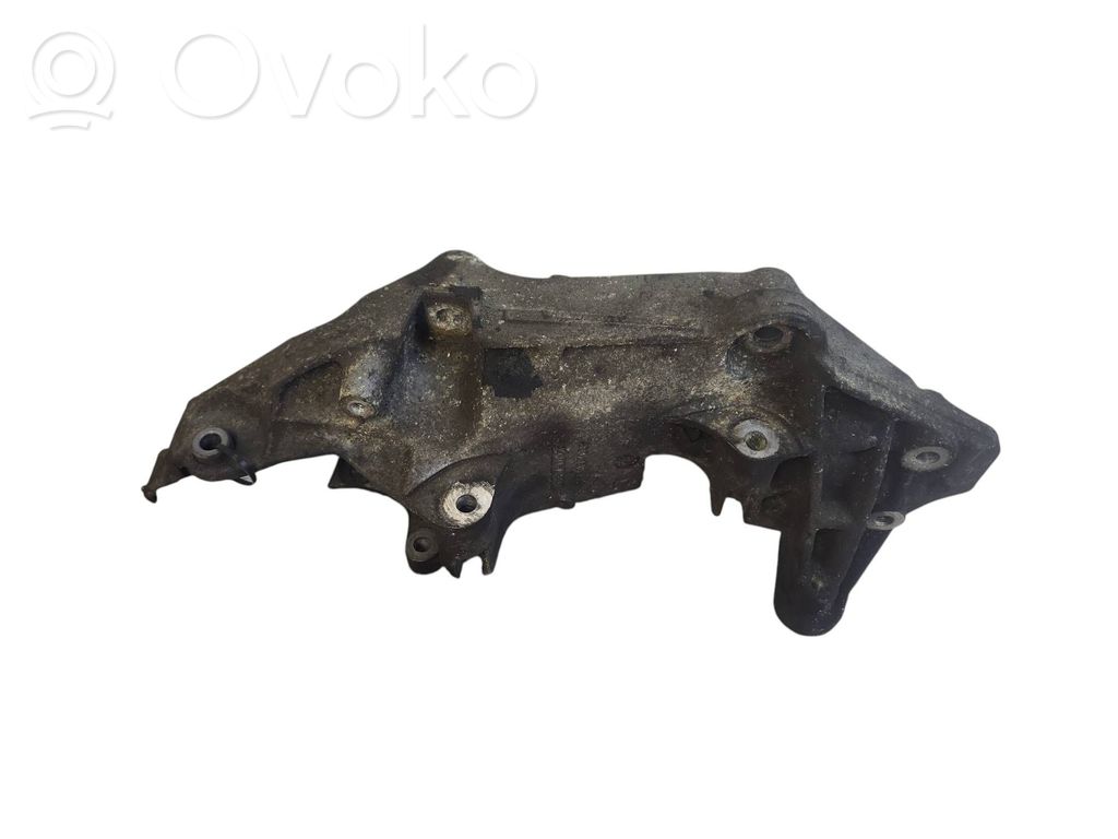 Suport generator/alternator   117103703R