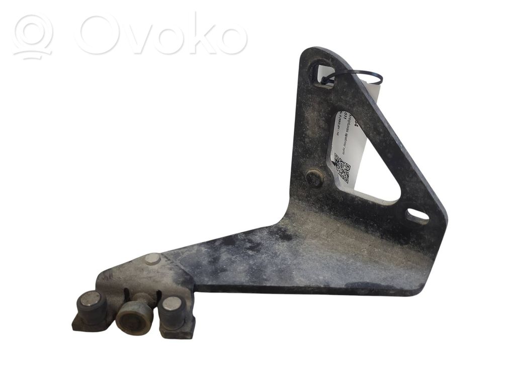 Renault Trafic II (X83) Guida/cerniera inferiore del rullo del portellone scorrevole