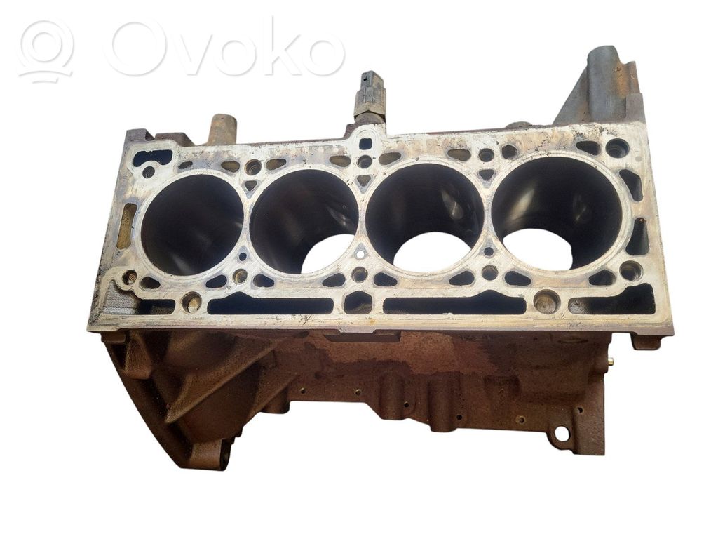 Блок   K4M696,296737