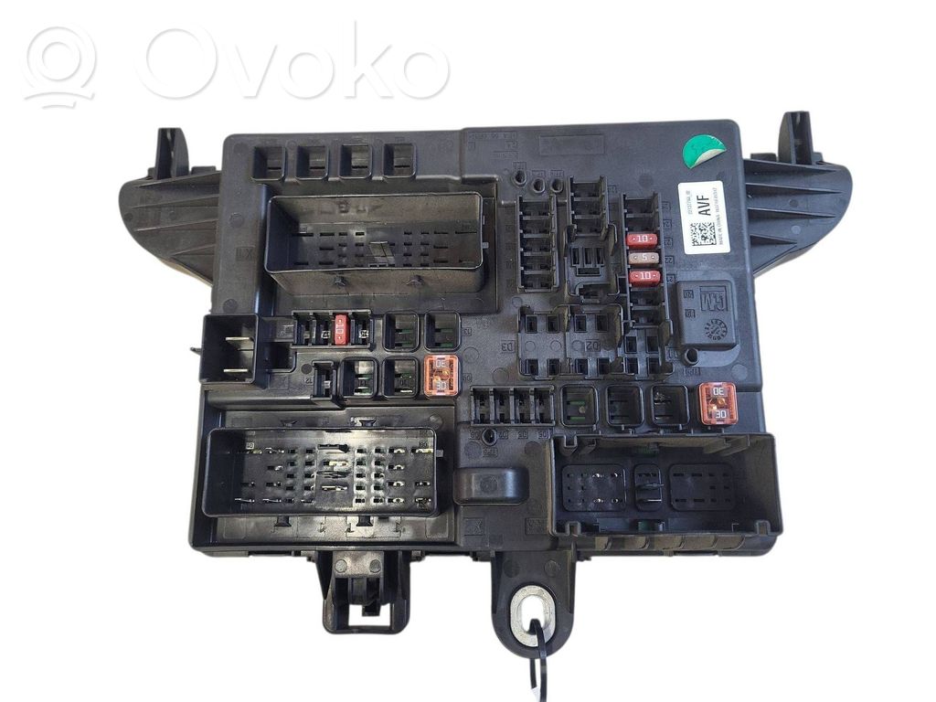Opel Insignia A Fuse module 