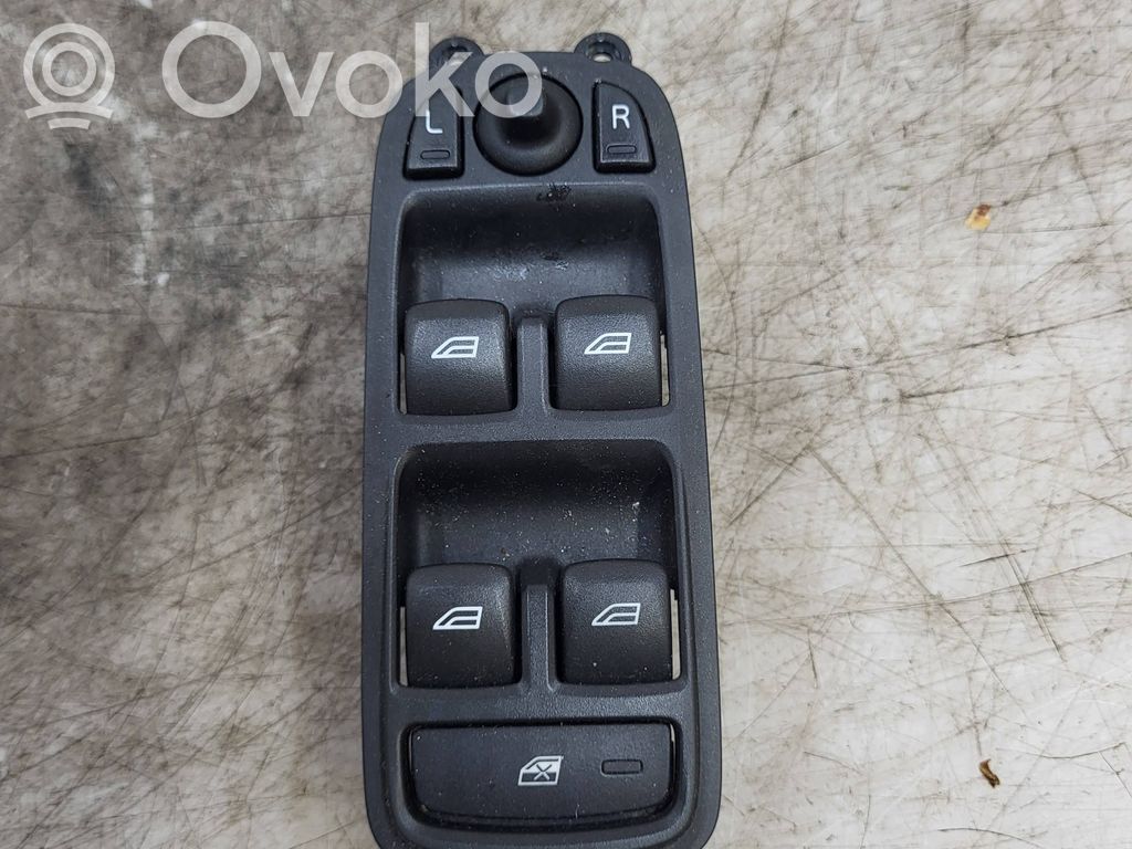 Volvo V60 Electric window control switch 