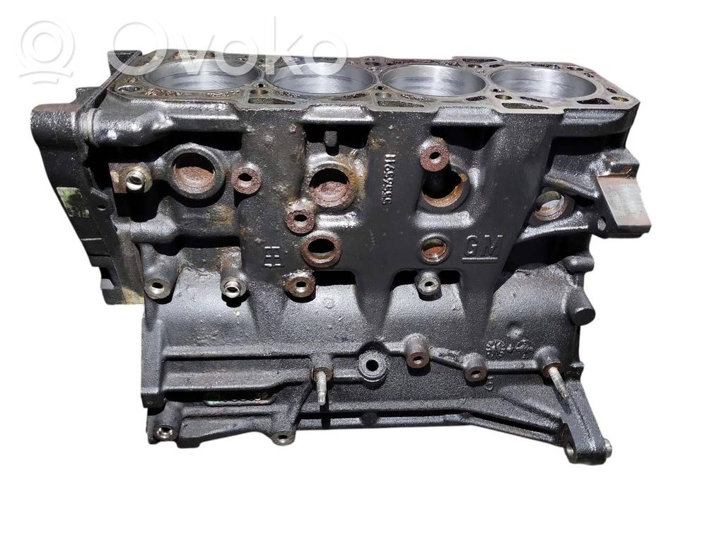 Opel Zafira C Engine block 