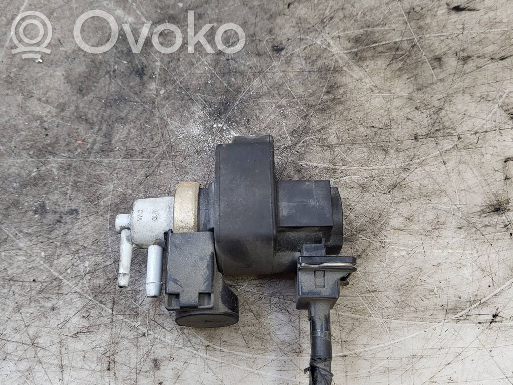 Electroválvula del turbo   394502A600