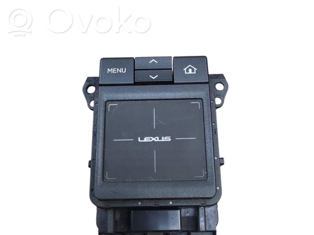 Lexus NX Panel radia 