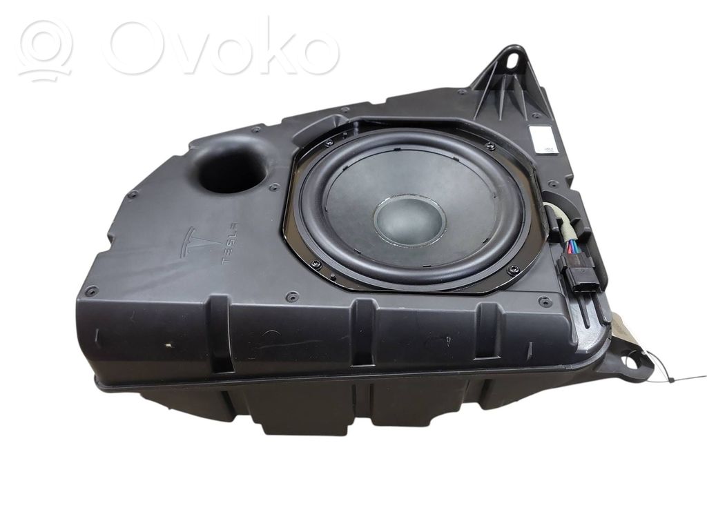 Tesla Model Y Subwoofer 