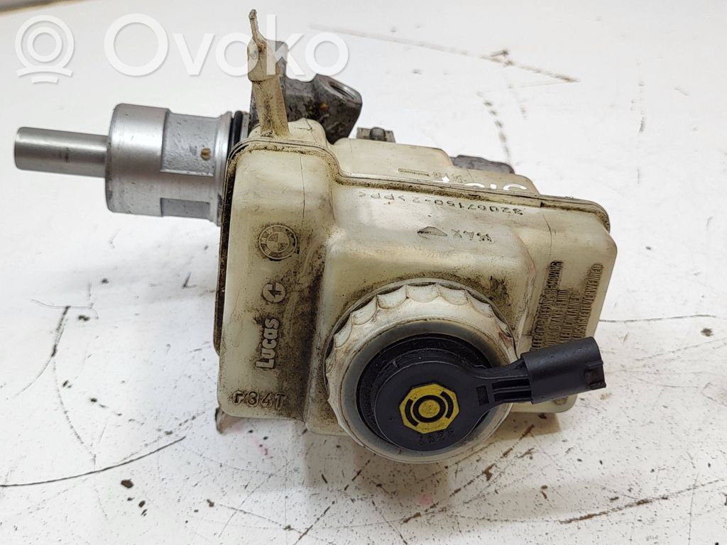 Główny cylinder hamulca   320671502