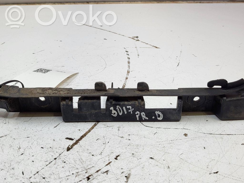BMW 7 E65 E66 Supporto di montaggio del parafango 