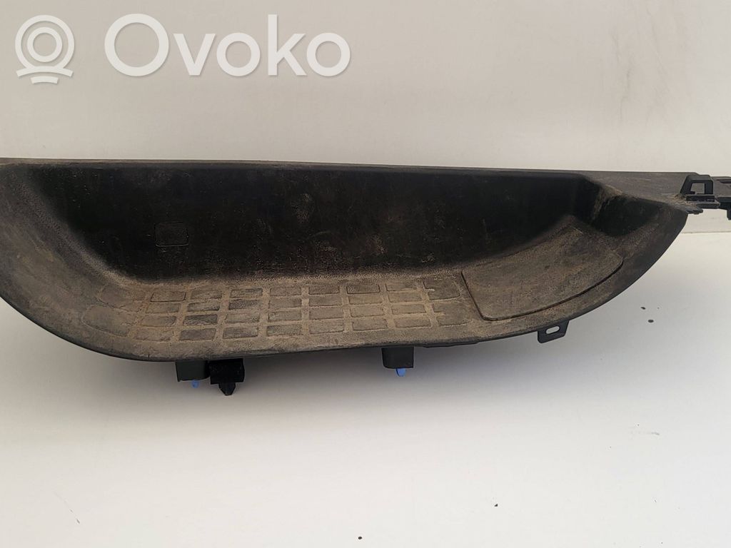 Opel Vivaro Garniture marche-pieds avant