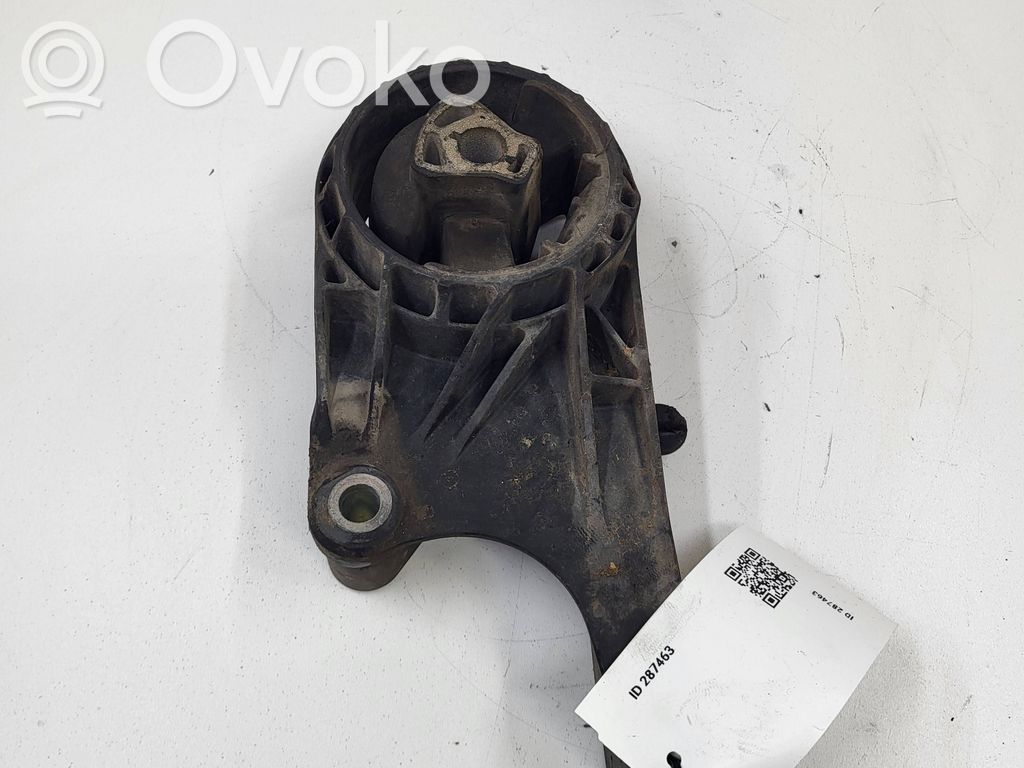 Opel Zafira C Moottorin kiinnikekorvake