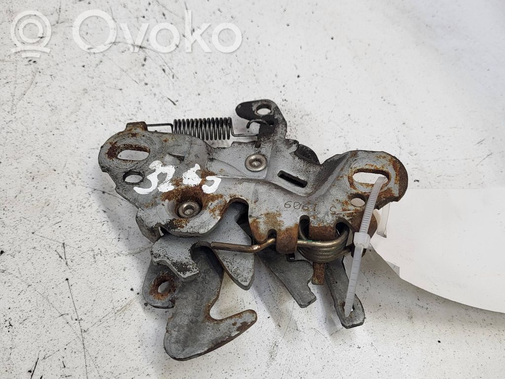 Citroen C5 Serrure de capot