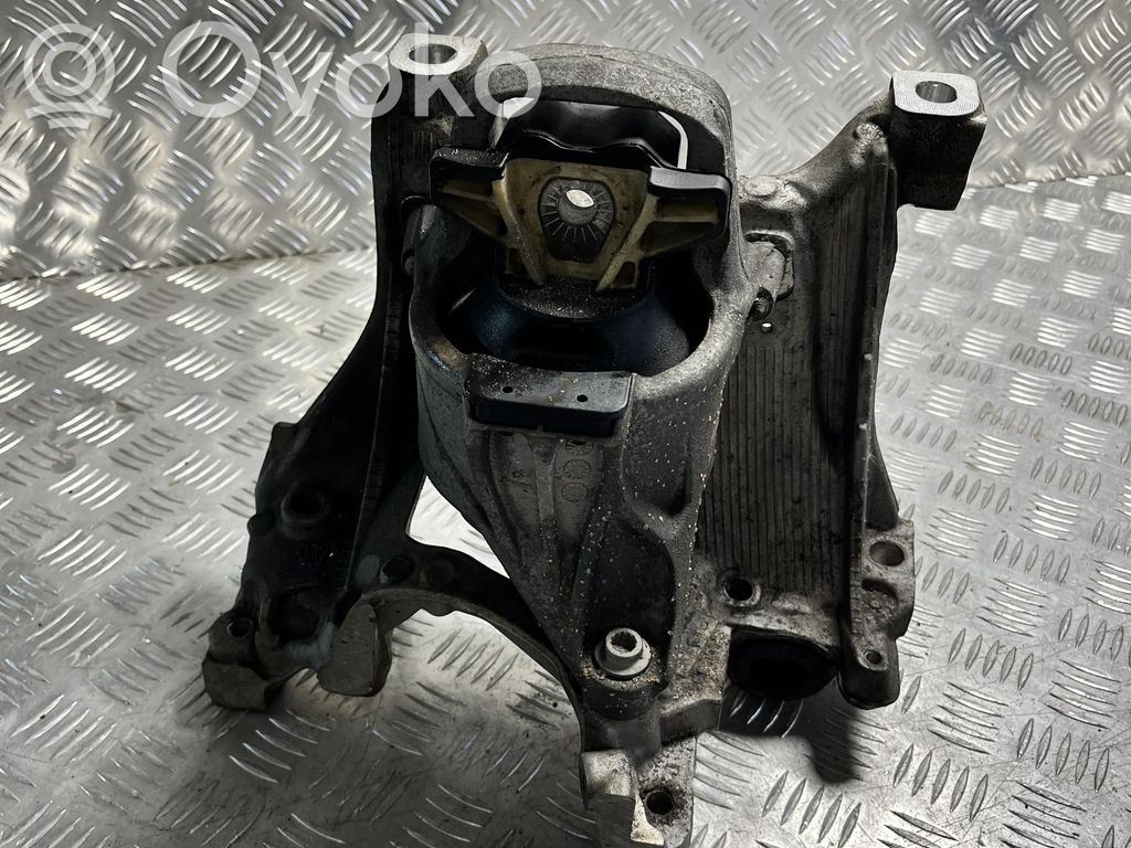 Engine mount bracket   8W0399295E,8W0399295E,8W0199371BT