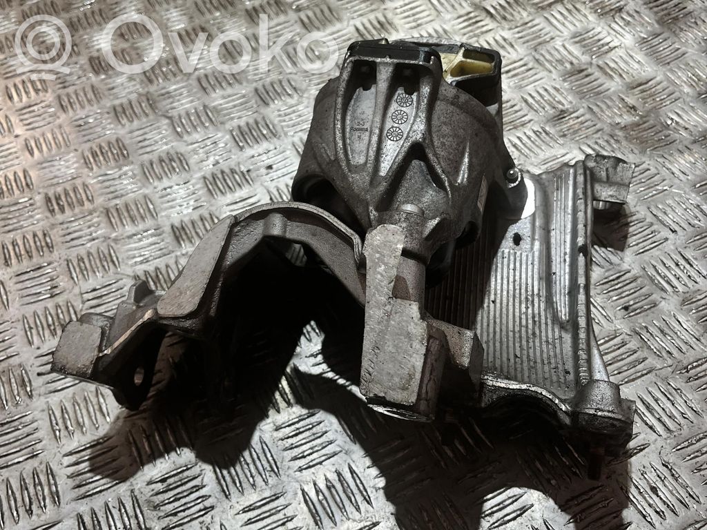 Audi A5 Engine mount vacuum valve 
