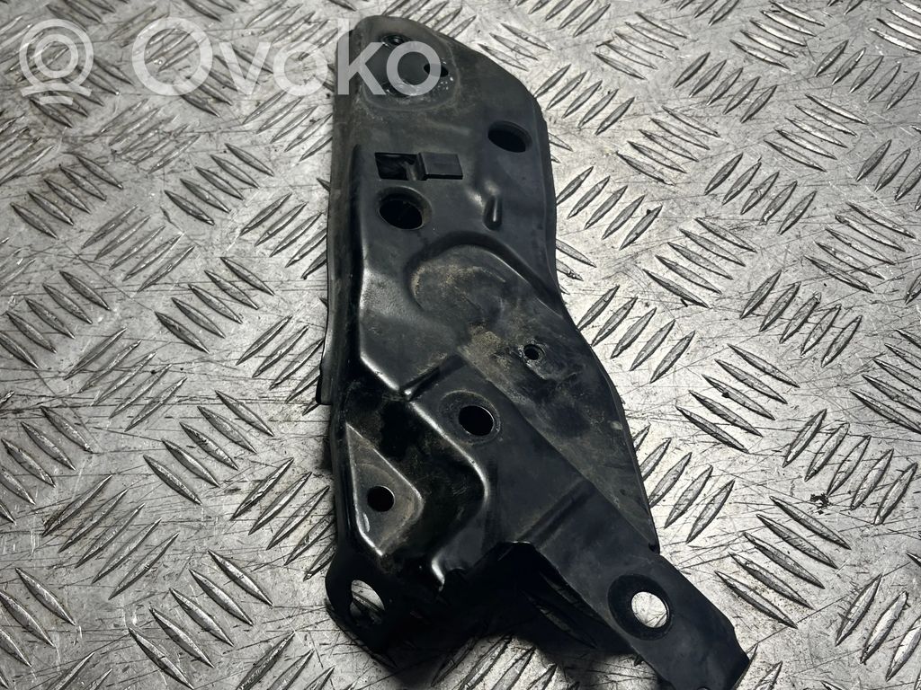 Fender mounting bracket   5FA806929,VW31104