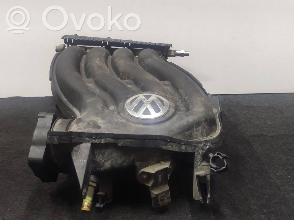 Volkswagen Caddy Ansaugbrücke Ansaugkrümmer 