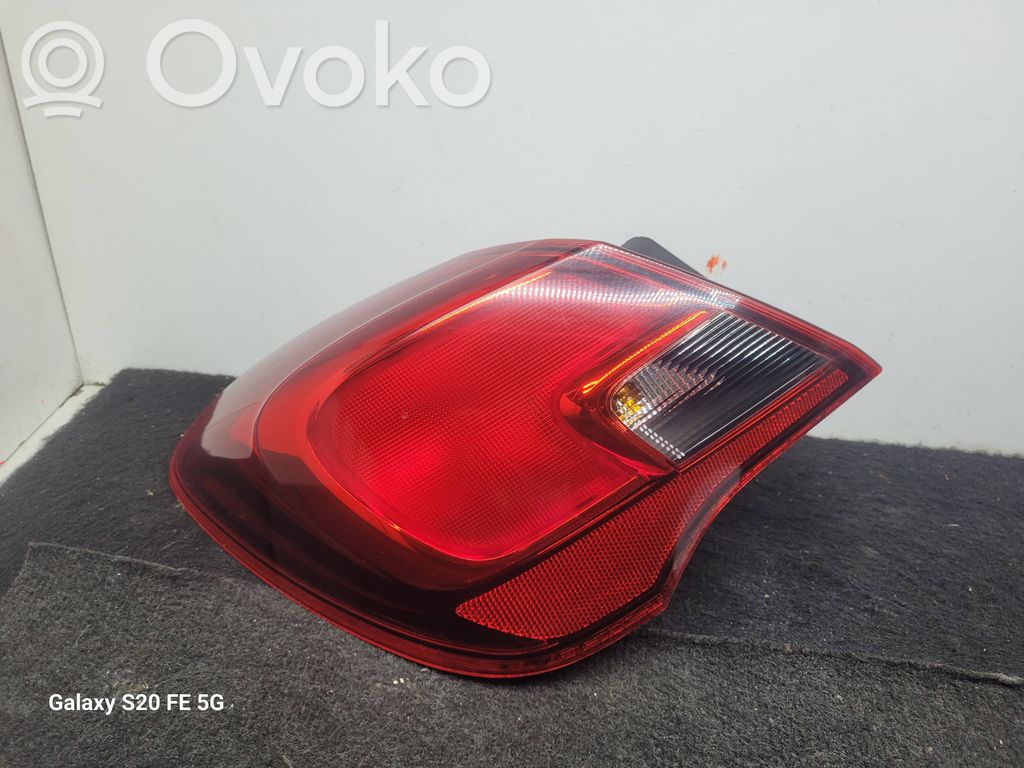 Opel Corsa E Galinis žibintas kėbule 